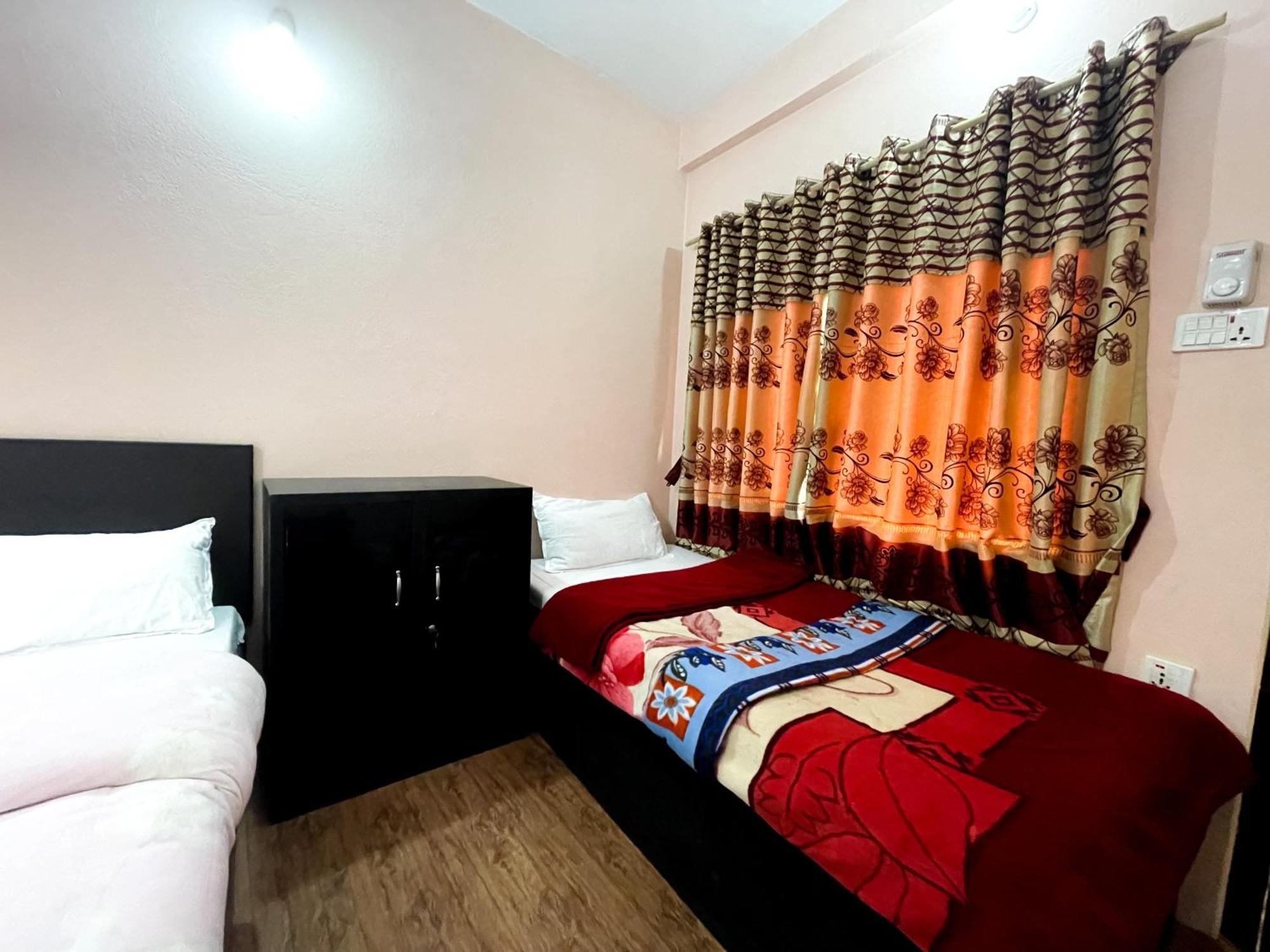 Yuriko Guest House Pokhara Eksteriør billede